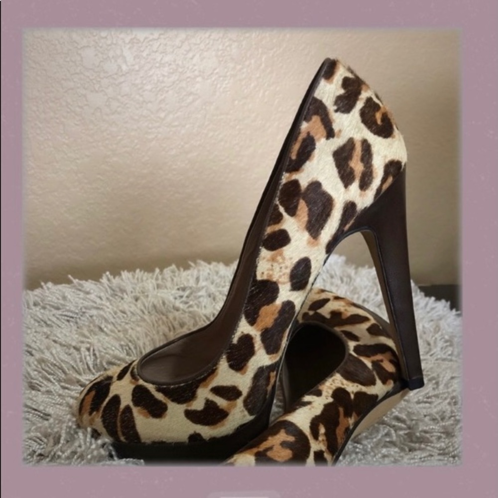 Vince Camuto Cheetah Print Heels Size 8.